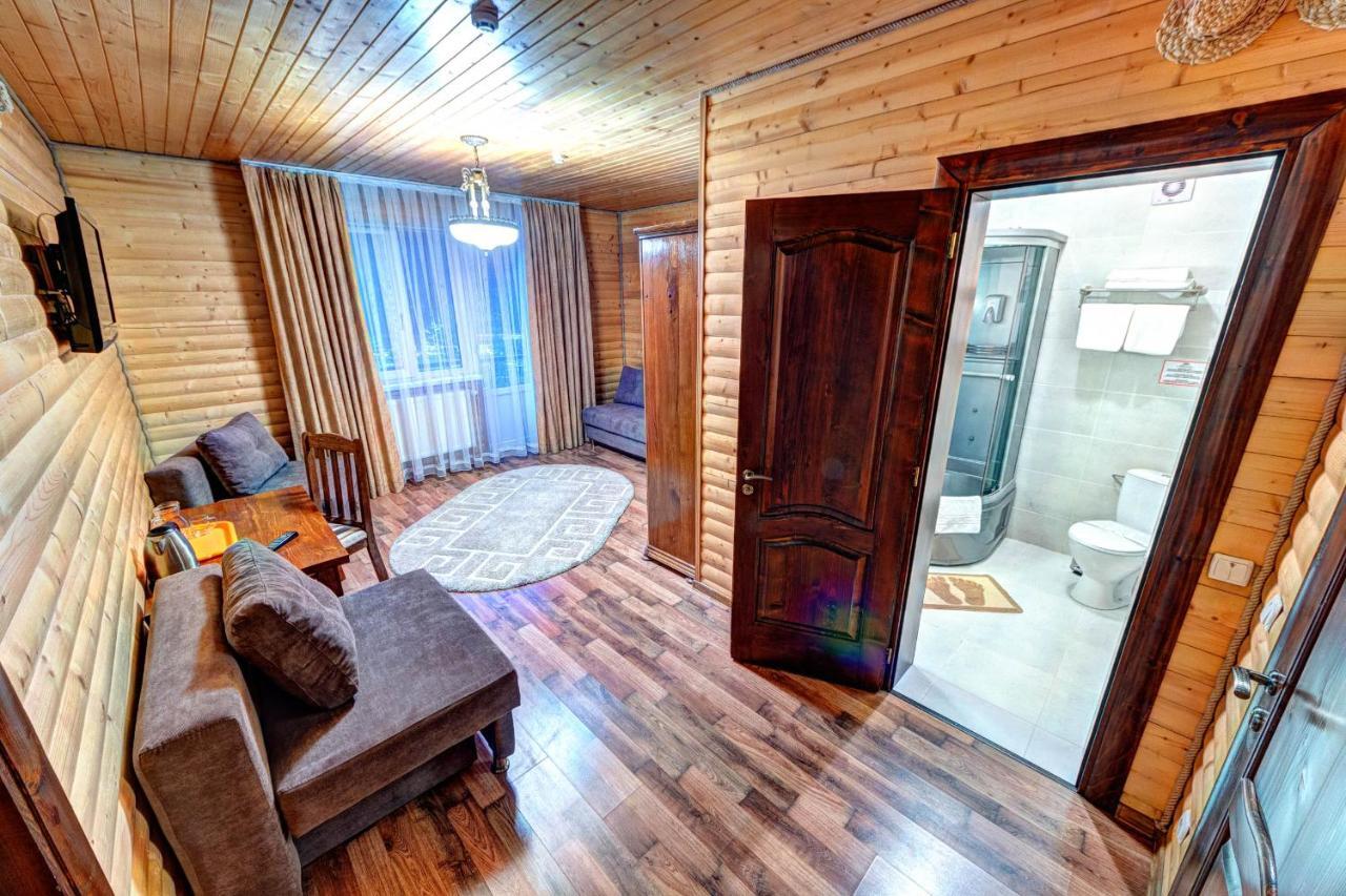 Milli & Jon Hotel Bukovel Exterior foto